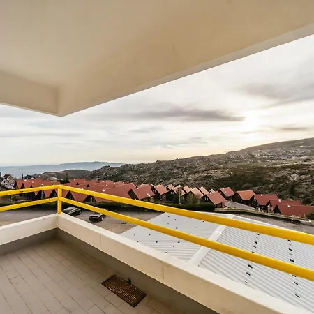- Serra Da Estrela